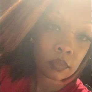 Meet your Posher, Alicia